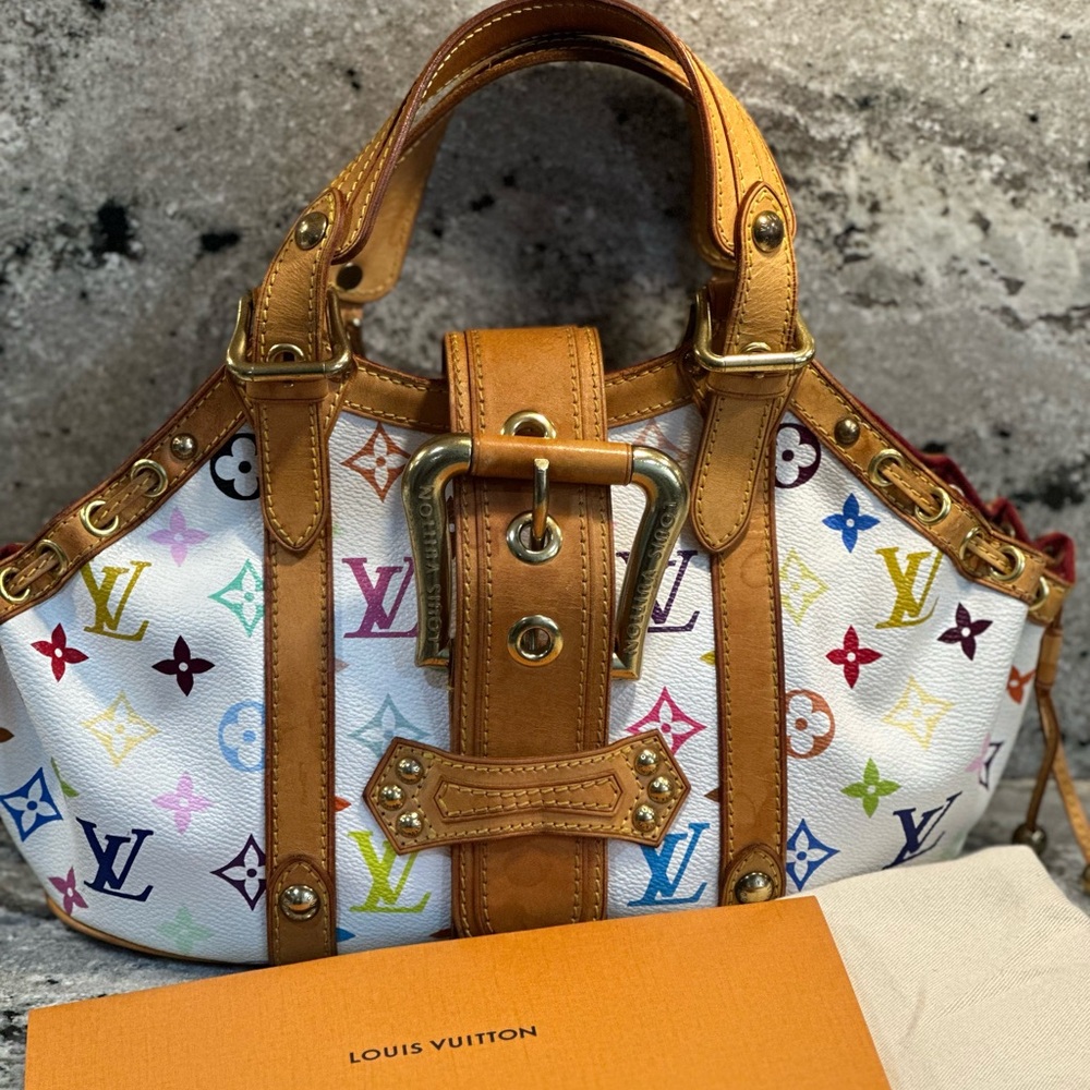 ❌SOLD❌ Authentic LV Theda Monogram Canvas GREAT CONDITION - Picture 6 of 17